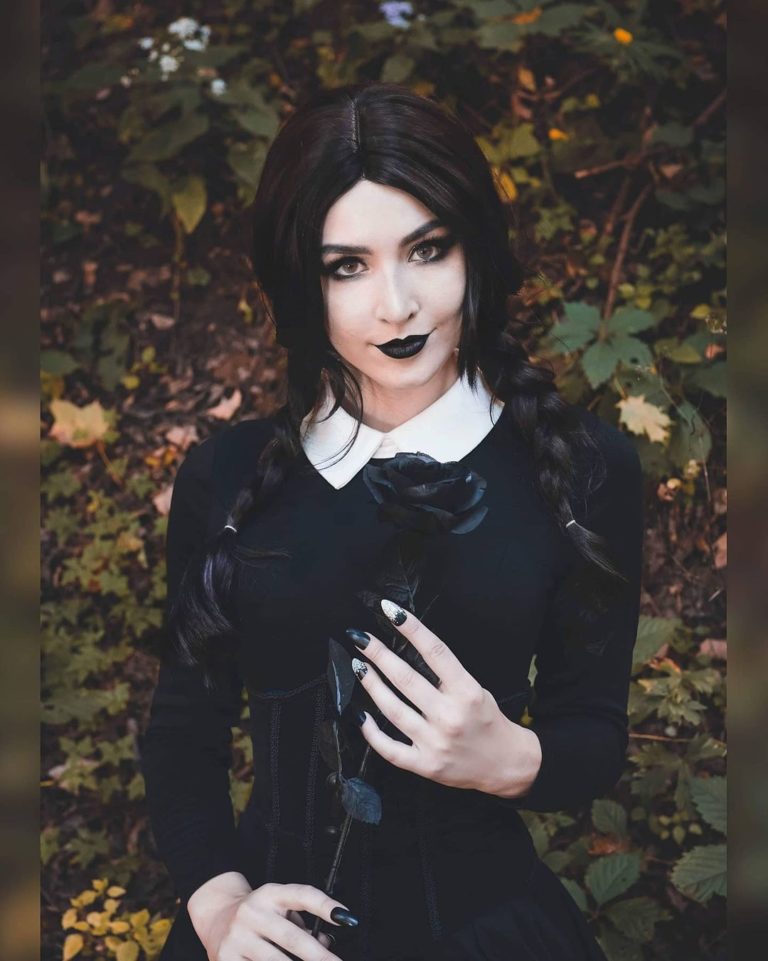 This Wednesday Addams cosplay by Luxlo is so good it’s altogether ooky ...