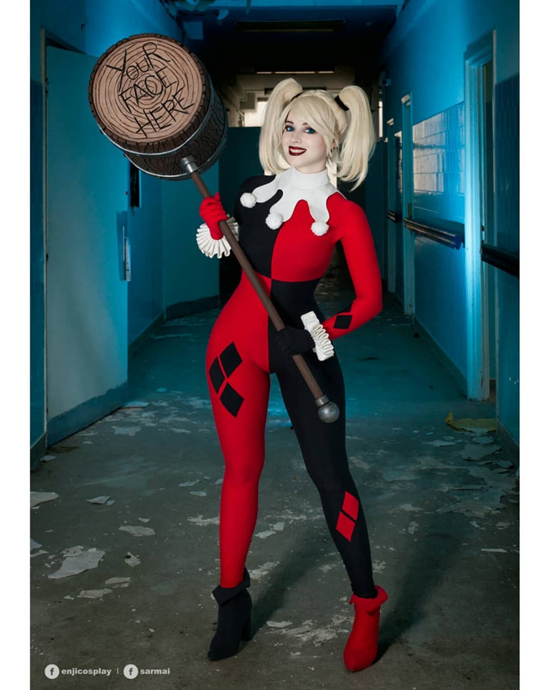 This Harley Quinn cosplay by Enji Night is crazy good